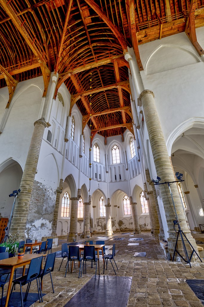 HDR Sint Nicolaaskerk grote kerk eglise church kerkfotografie Brouwershaven Jacob Cats religie religion gotiek bezienswaardigheden protestant rooms katholiek